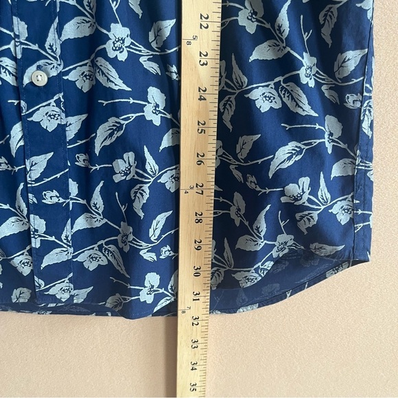 JCrew Secret Wash cotton blue shirt in floral print in LT - Picture 5 of 9